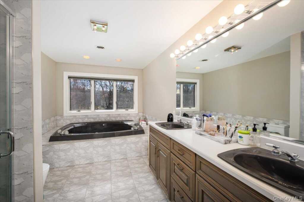 11 Baker Lane, Suffern, NY 10901 - Photo 29 of 49