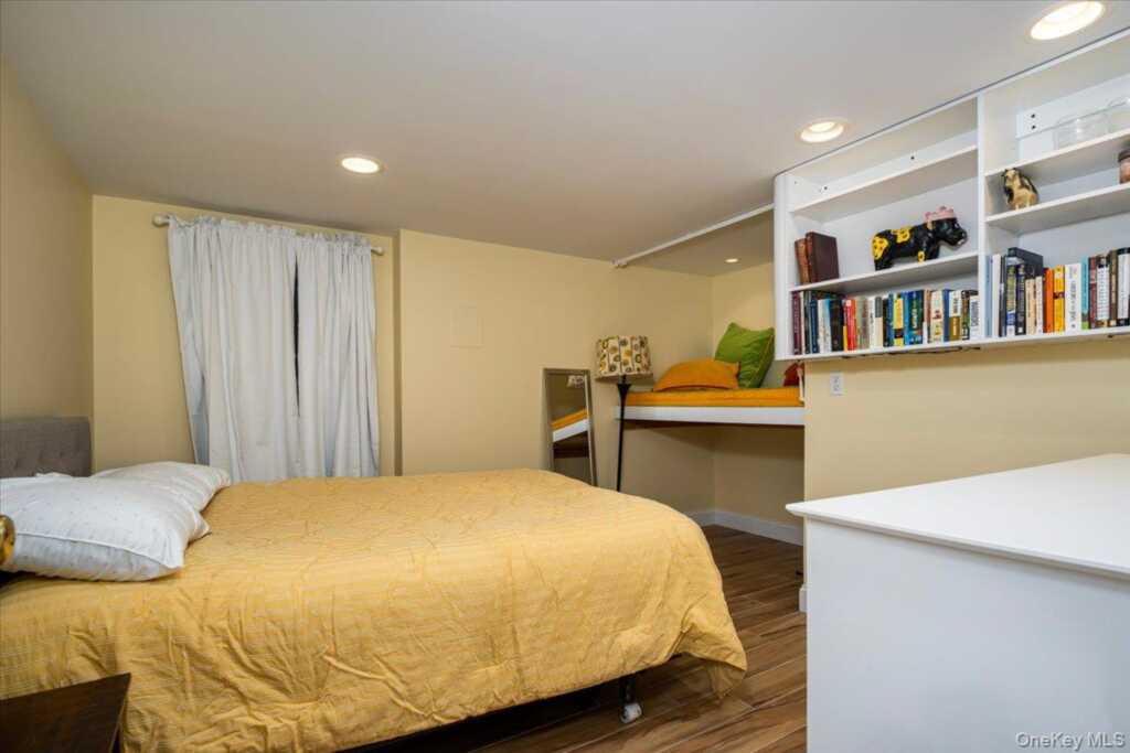 11 Baker Lane, Suffern, NY 10901 - Photo 36 of 49