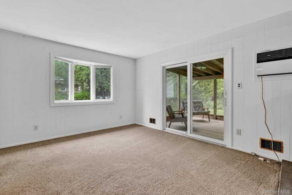 16 Oak Road, New City, NY 10956 - Photo 11 of 34