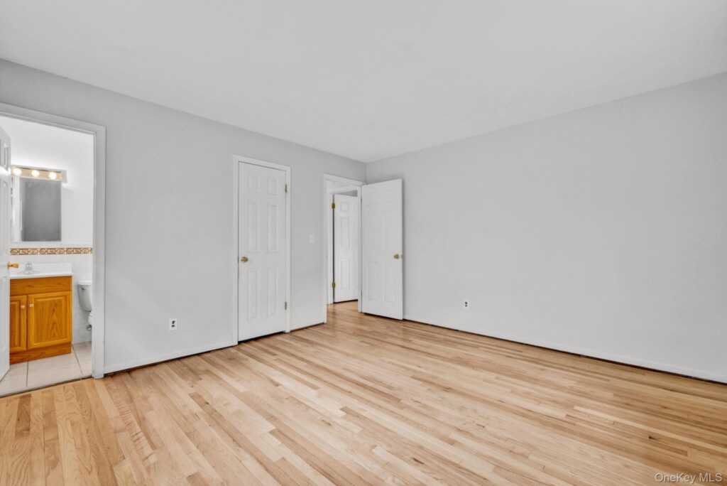 16 Oak Road, New City, NY 10956 - Photo 18 of 34