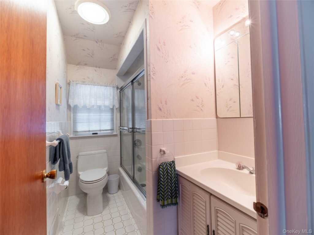 20 Priscilla Lane, Rye, NY 10573 - Photo 19 of 29