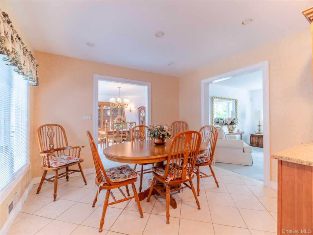 20 Priscilla Lane, Rye, NY 10573 - Photo 5 of 29