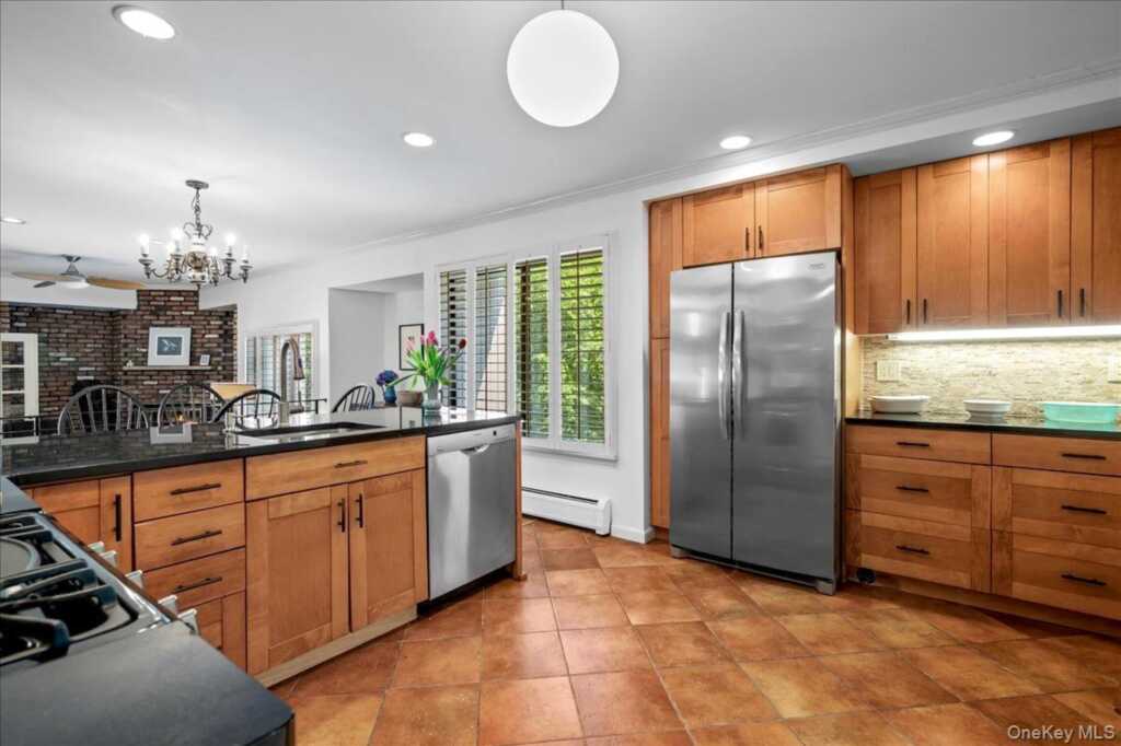 9 Salisbury Place, Nyack, NY 10960 - Photo 7 of 32