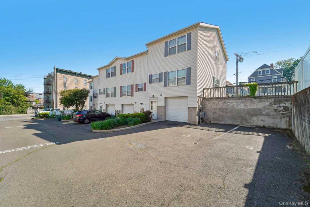 7 Sand Street, Rye, NY 10573 - Photo 3 of 30