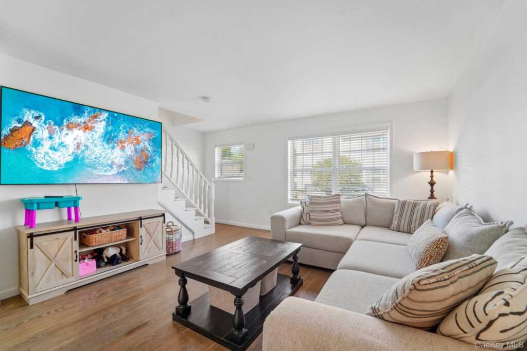 7 Sand Street, Rye, NY 10573 - Photo 5 of 30