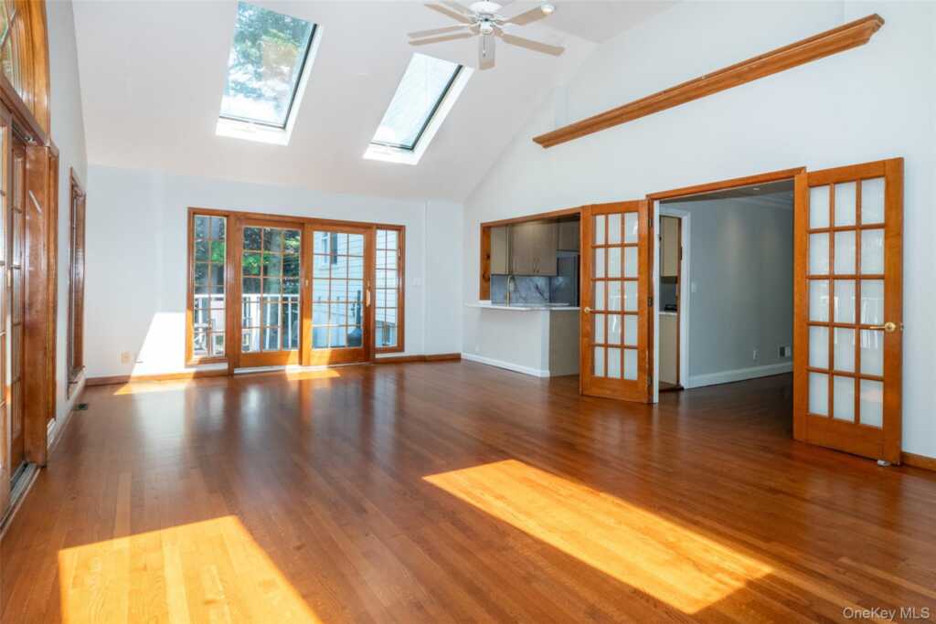 177 Puritan Drive, New Rochelle, NY 10583 - Photo 15 of 38