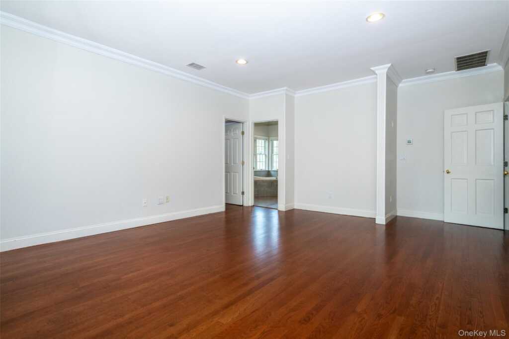 177 Puritan Drive, New Rochelle, NY 10583 - Photo 19 of 38