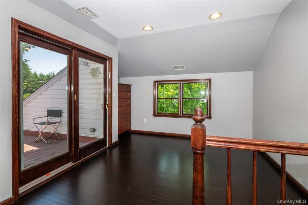 177 Puritan Drive, New Rochelle, NY 10583 - Photo 29 of 38