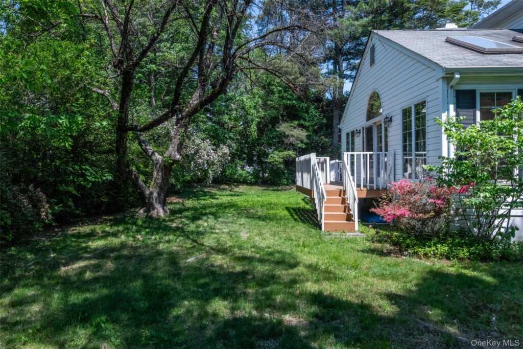 177 Puritan Drive, New Rochelle, NY 10583 - Photo 37 of 38