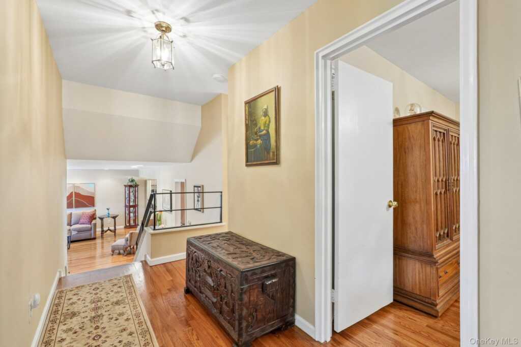 36 Chatham Road, New Rochelle, NY 10804 - Photo 12 of 44