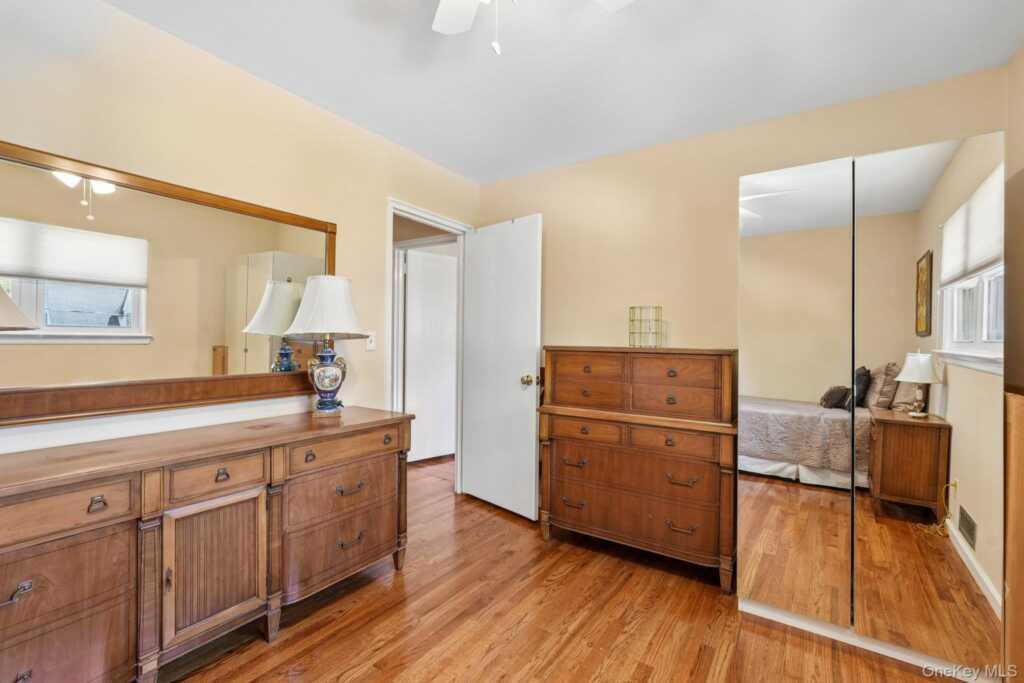 36 Chatham Road, New Rochelle, NY 10804 - Photo 20 of 44