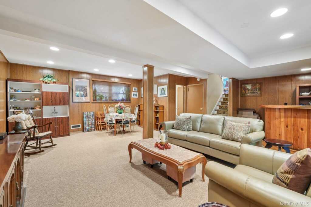 36 Chatham Road, New Rochelle, NY 10804 - Photo 25 of 44