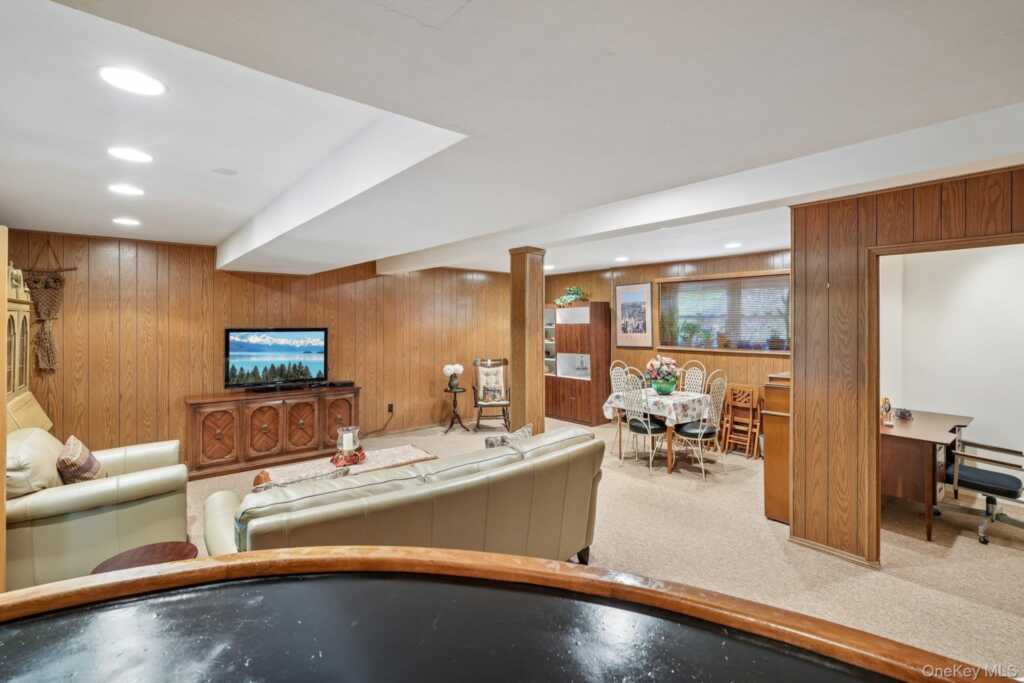 36 Chatham Road, New Rochelle, NY 10804 - Photo 26 of 44