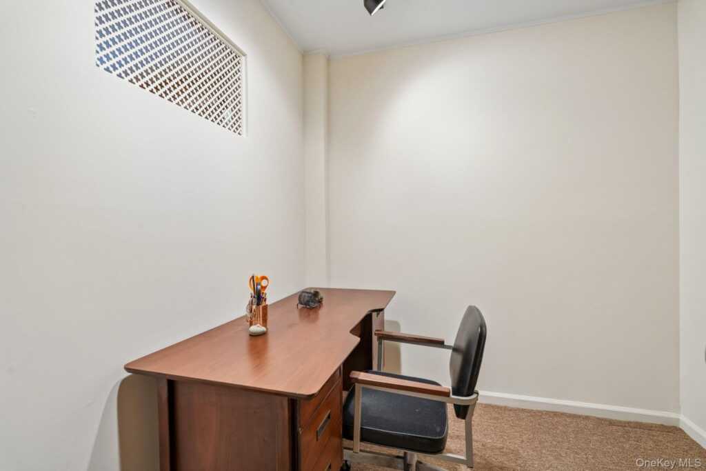 36 Chatham Road, New Rochelle, NY 10804 - Photo 27 of 44