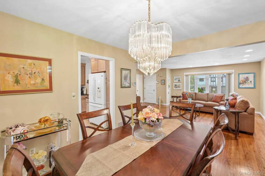 36 Chatham Road, New Rochelle, NY 10804 - Photo 6 of 44
