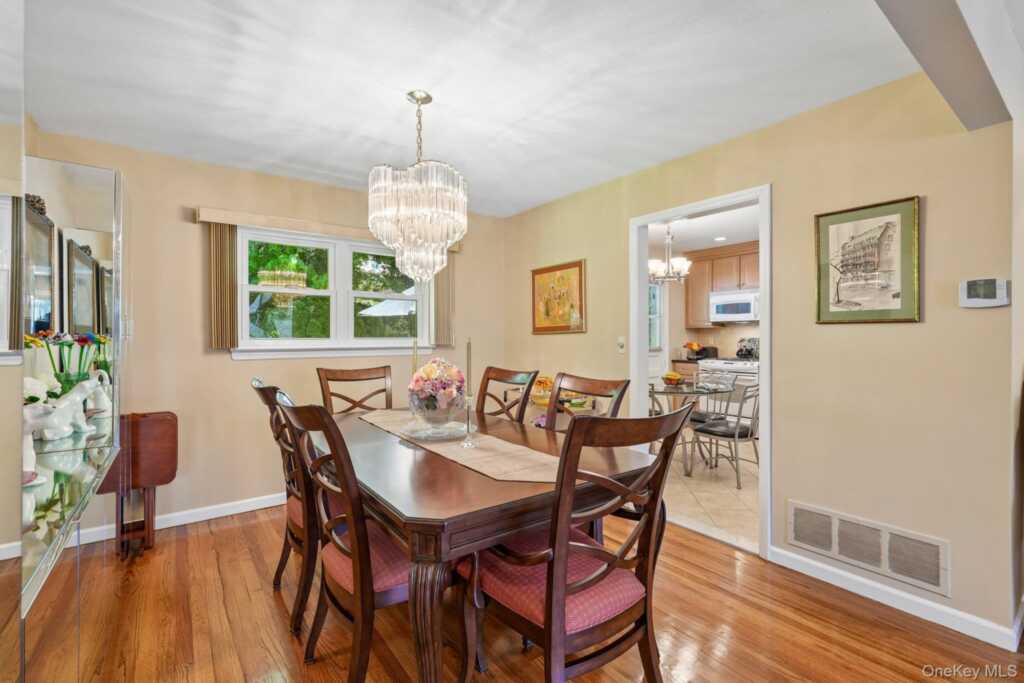 36 Chatham Road, New Rochelle, NY 10804 - Photo 7 of 44