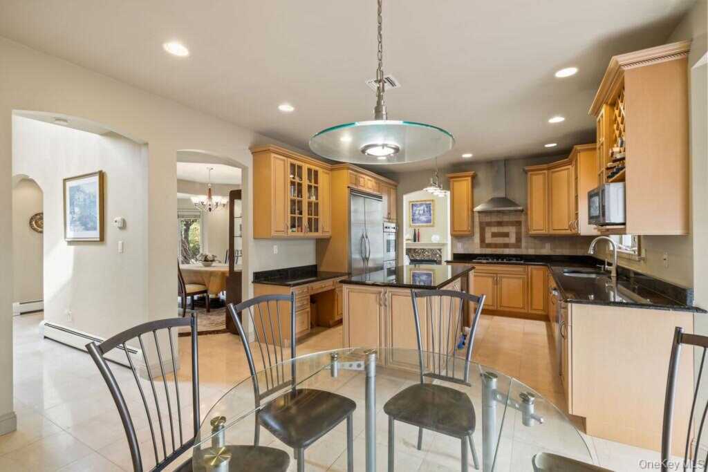 150 Trails End, New City, NY 10956 - Photo 13 of 45