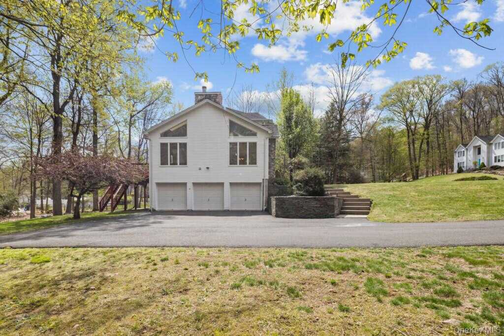 150 Trails End, New City, NY 10956 - Photo 2 of 45