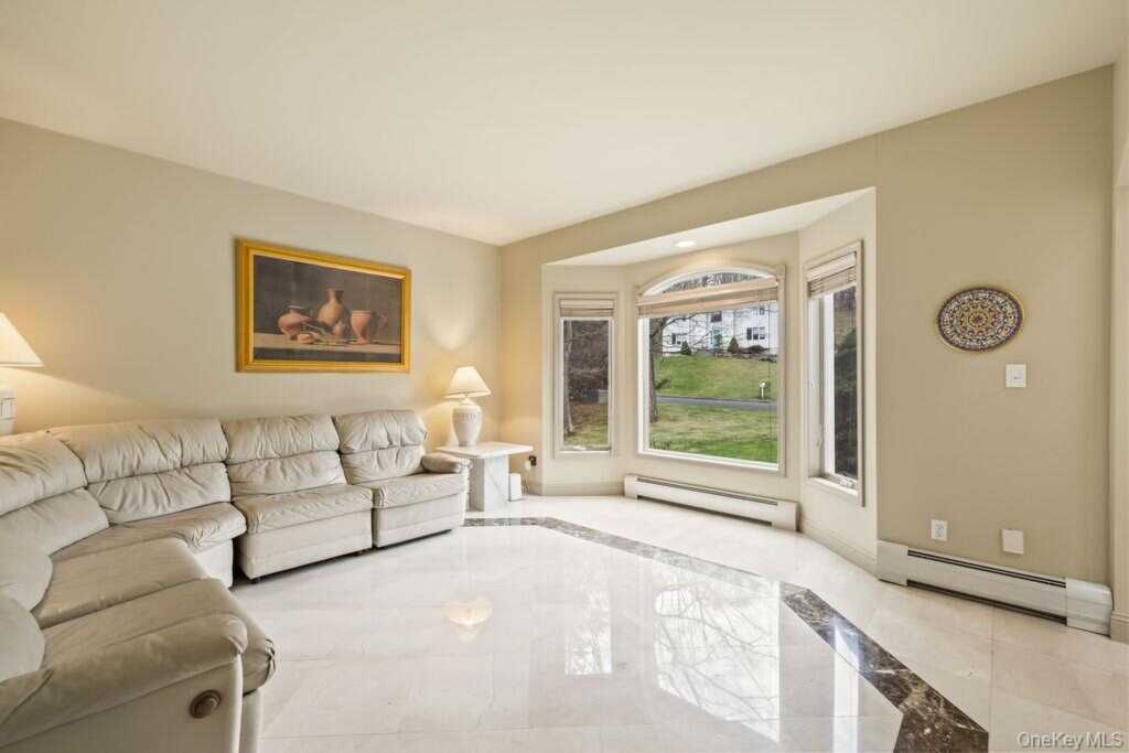 150 Trails End, New City, NY 10956 - Photo 7 of 45