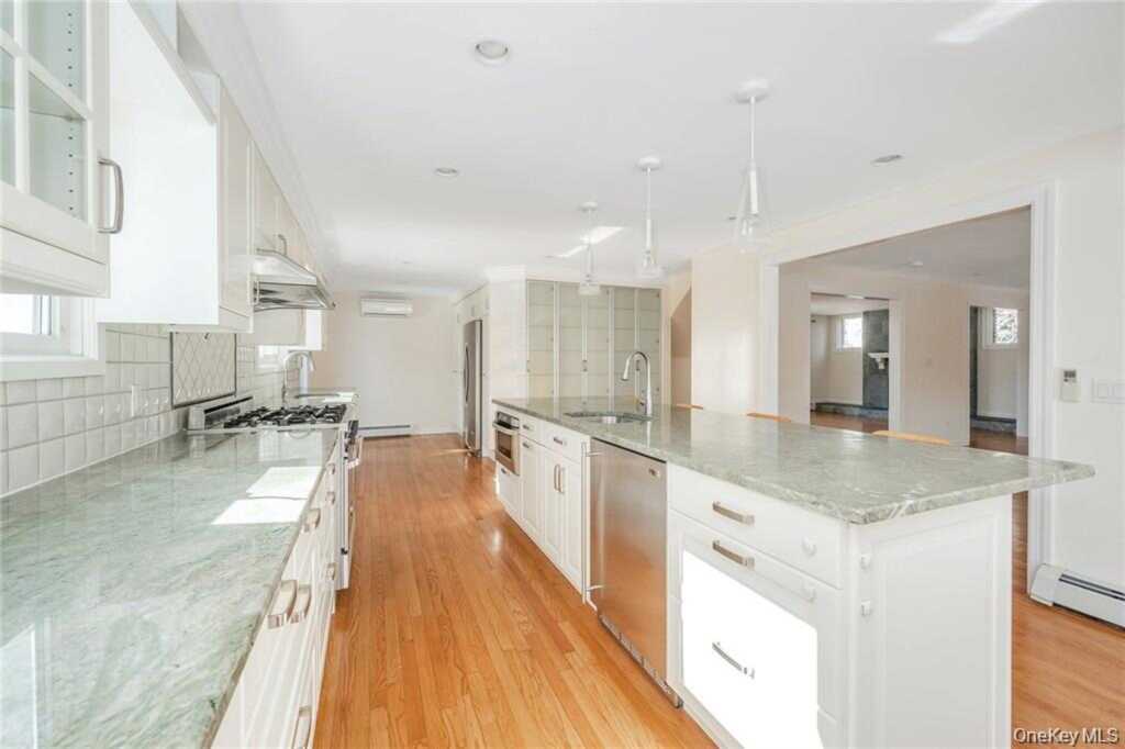 10 Bell Place, Rye, NY 10573 - Photo 14 of 25