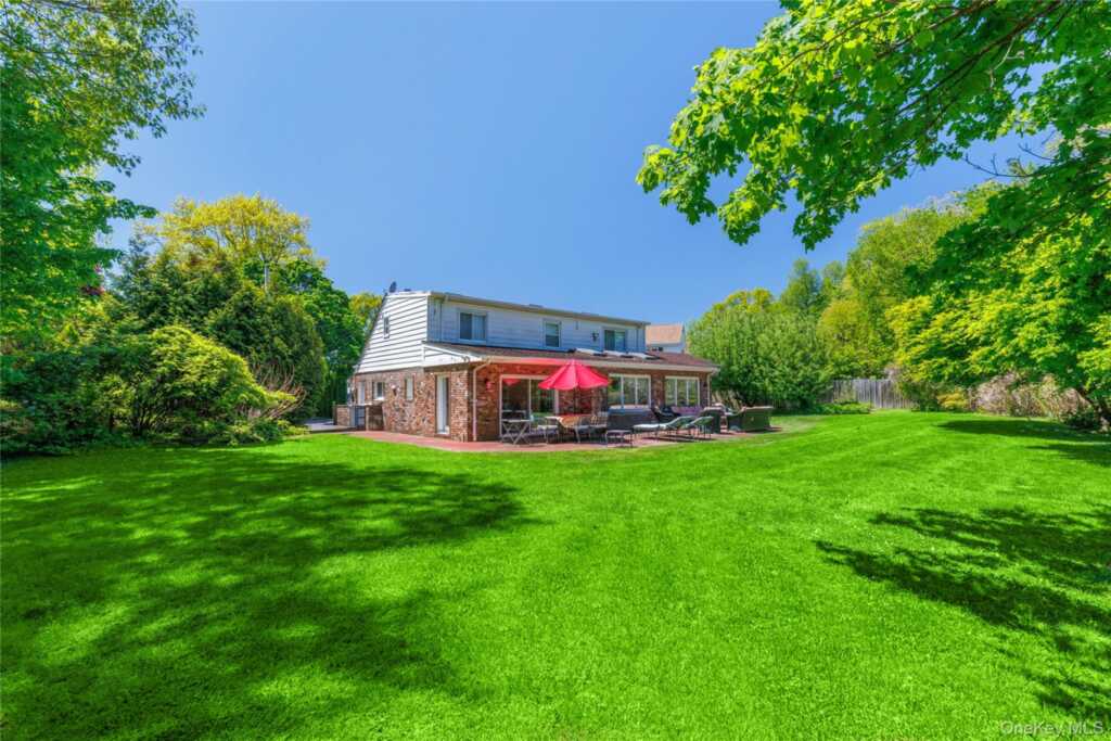 10 Bell Place, Rye, NY 10573 - Photo 5 of 25