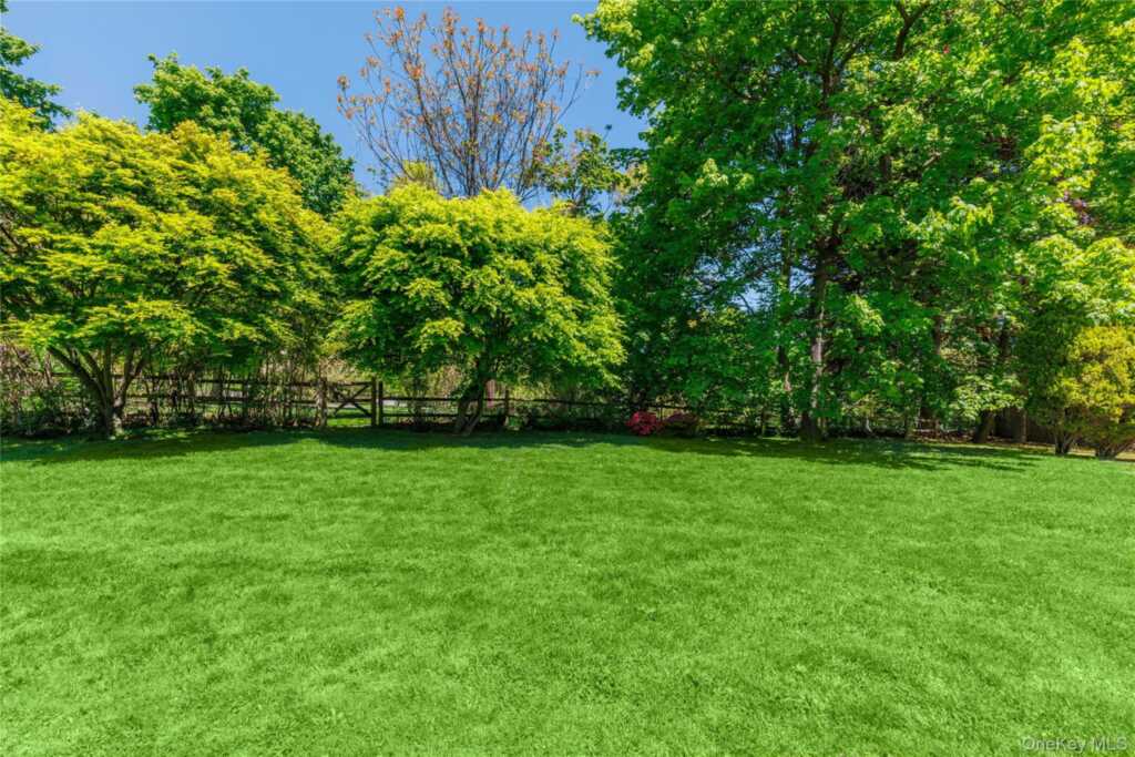 10 Bell Place, Rye, NY 10573 - Photo 7 of 25