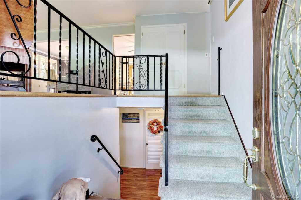 164 Phillips Hill Road, New City, NY 10956 - Photo 3 of 28
