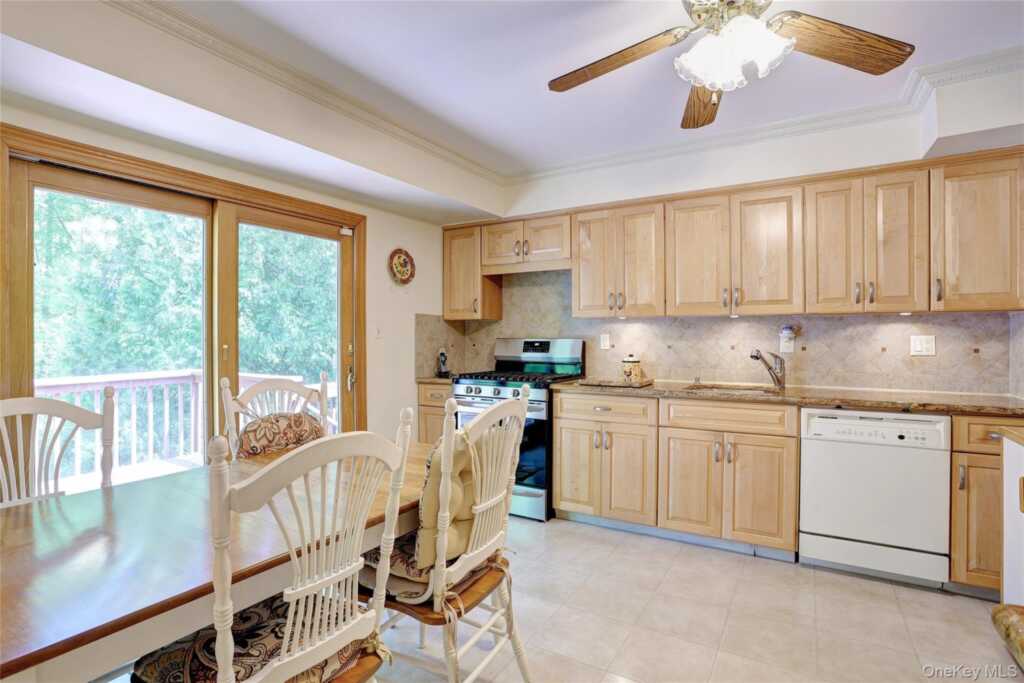 164 Phillips Hill Road, New City, NY 10956 - Photo 9 of 28