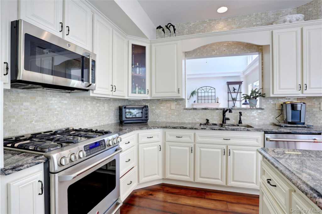 2 Phillips Drive, Stony Point, NY 10980 - Photo 12 of 42