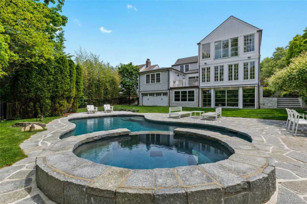 746 The Parkway, Rye, NY 10543