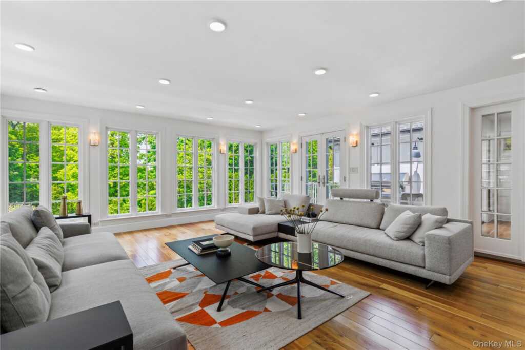 746 The Parkway, Rye, NY 10543 - Photo 7 of 50