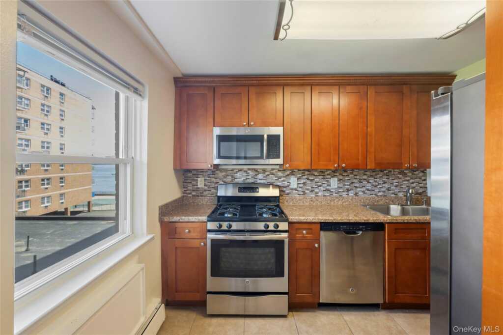 101 Gedney Street, Unit #2H, Nyack, NY 10960 - Photo 4 of 12