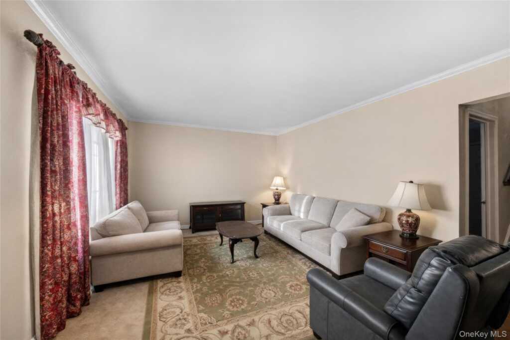 6 Lake Drive, New City, NY 10956 - Photo 10 of 22