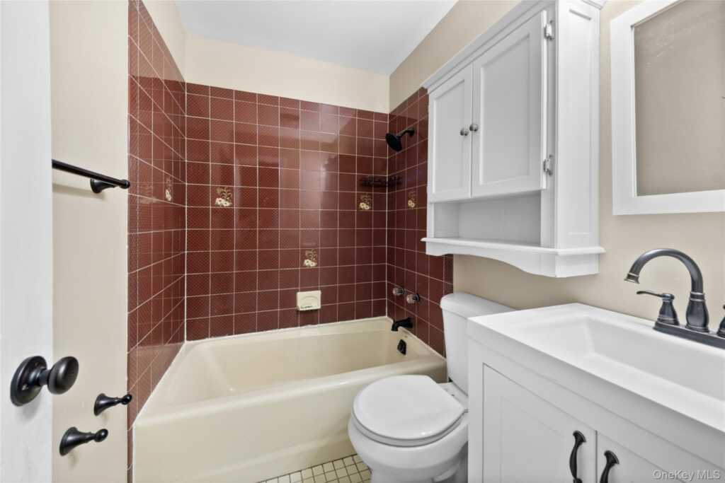6 Lake Drive, New City, NY 10956 - Photo 19 of 22