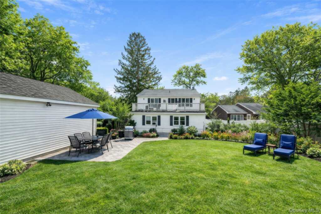 6 Lake Drive, New City, NY 10956 - Photo 2 of 22