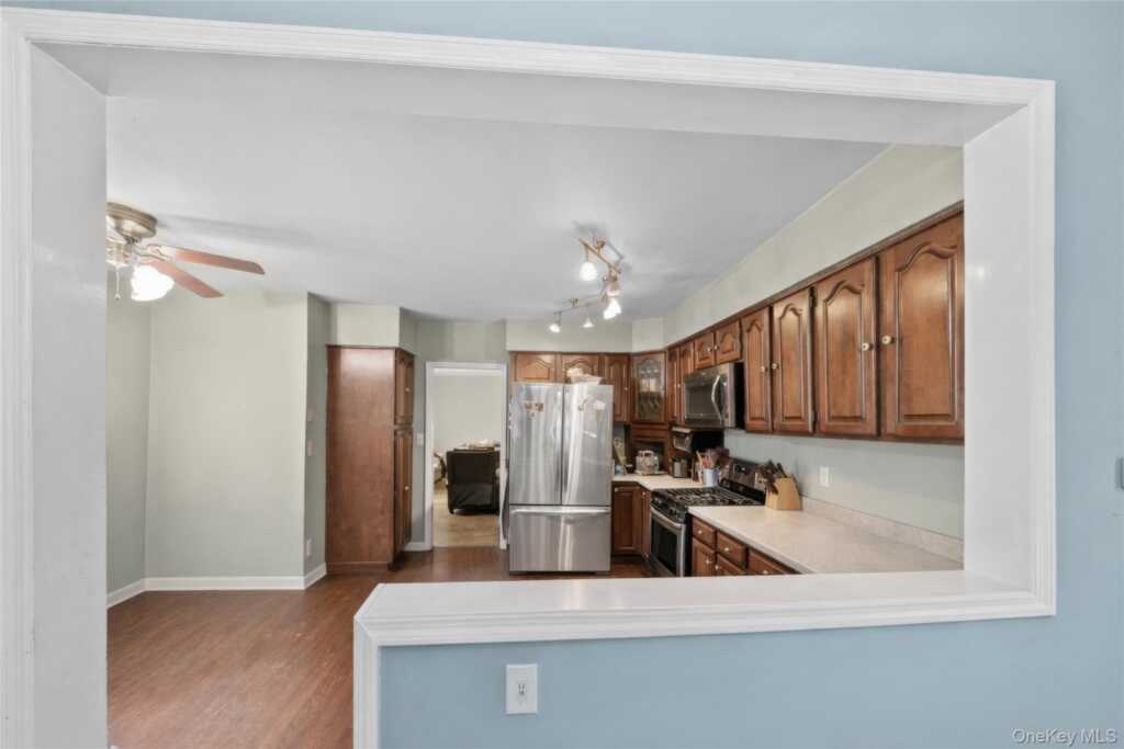 6 Lake Drive, New City, NY 10956 - Photo 8 of 22