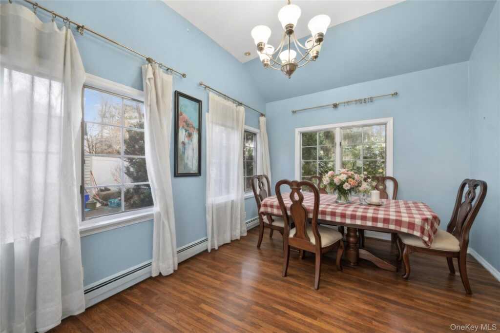 6 Lake Drive, New City, NY 10956 - Photo 9 of 22