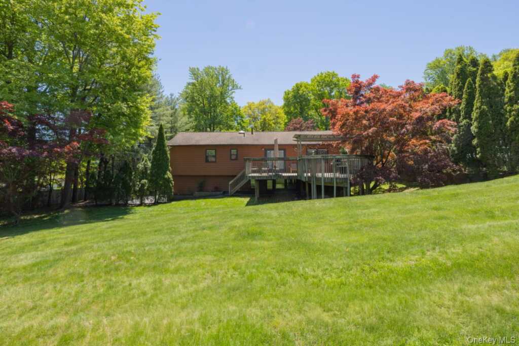 4 Apple Court, Nanuet, NY 10954 - Photo 25 of 31