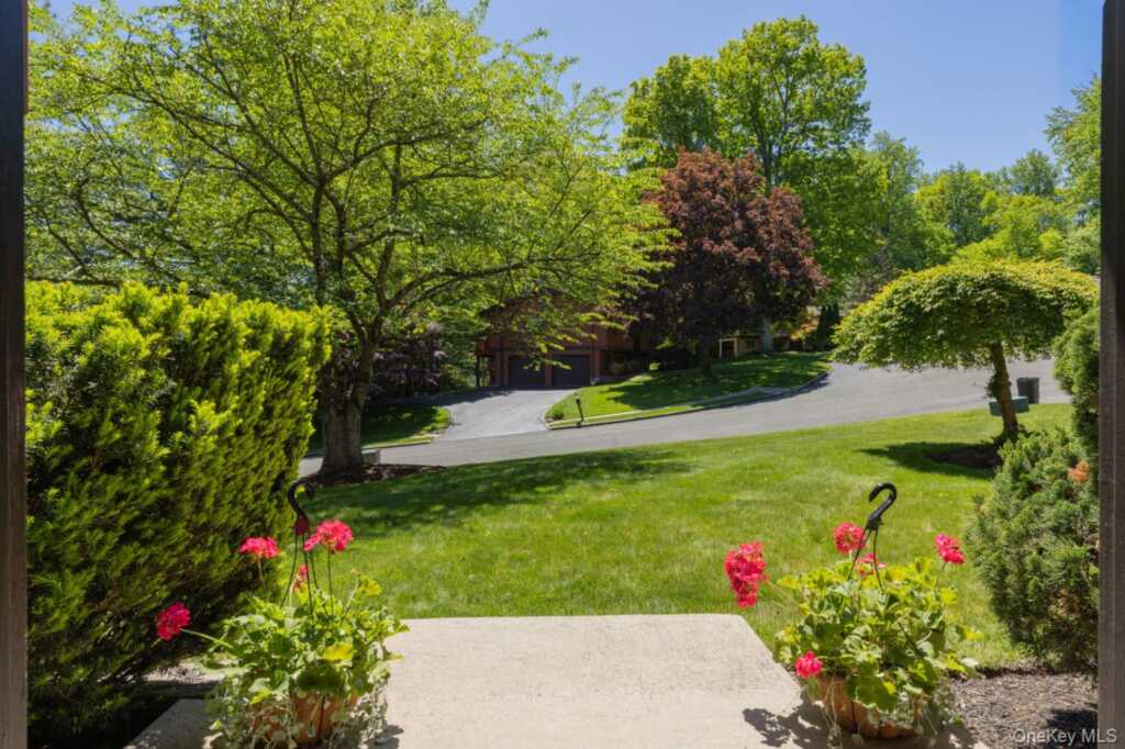 4 Apple Court, Nanuet, NY 10954 - Photo 31 of 31