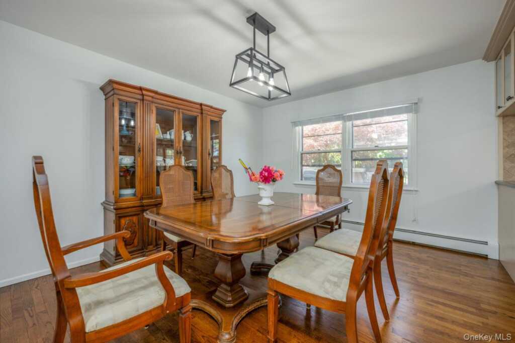 4 Apple Court, Nanuet, NY 10954 - Photo 7 of 31