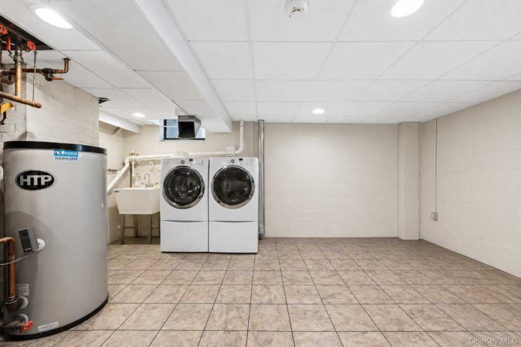 50 Wilmot Road, New Rochelle, NY 10804 - Photo 17 of 21