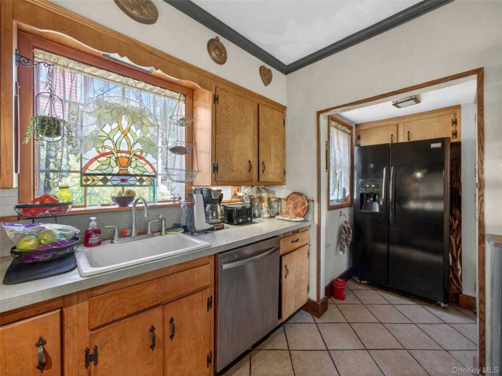 1 Lawrence Street, Nyack, NY 10960 - Photo 10 of 47