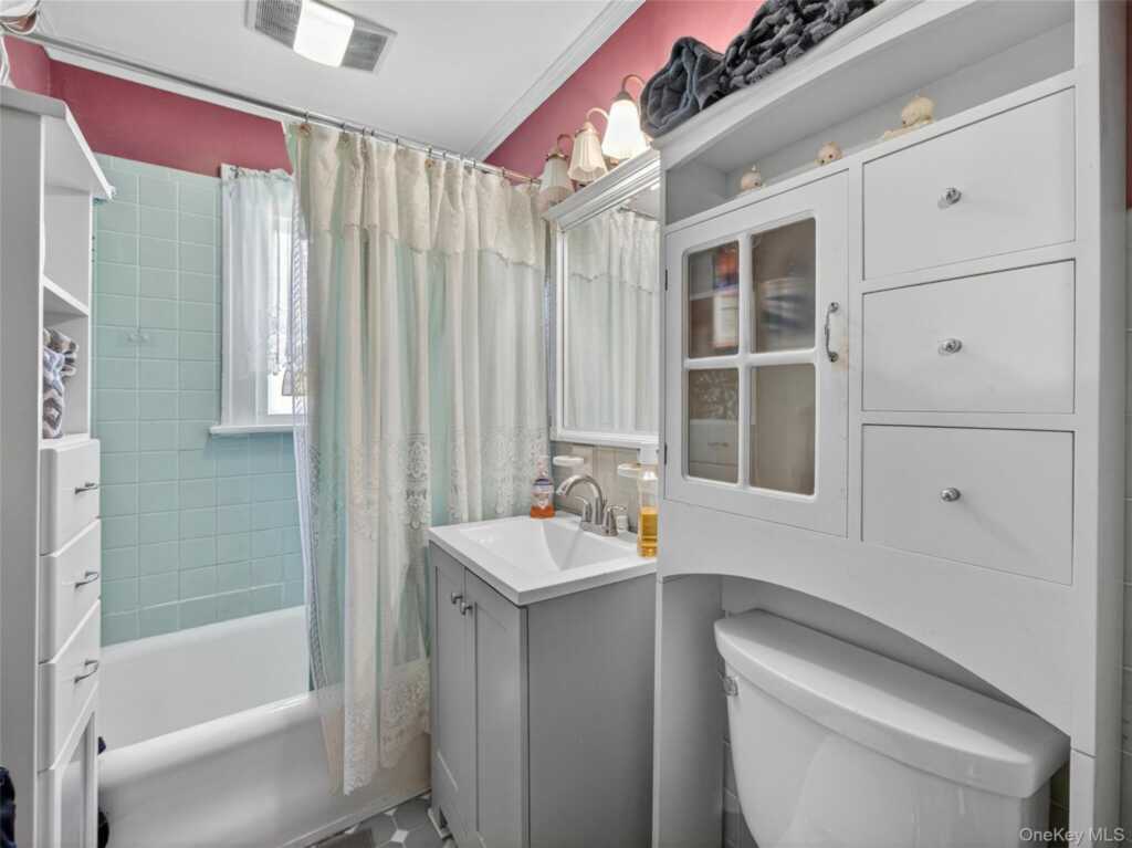 1 Lawrence Street, Nyack, NY 10960 - Photo 26 of 47
