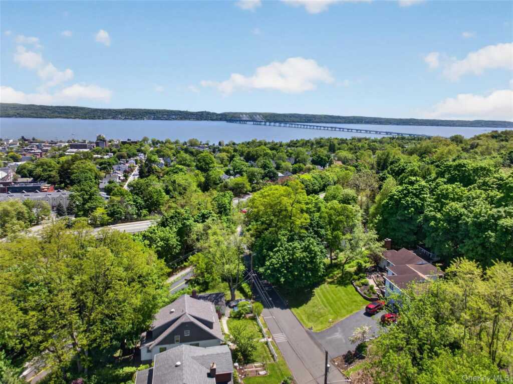1 Lawrence Street, Nyack, NY 10960 - Photo 40 of 47