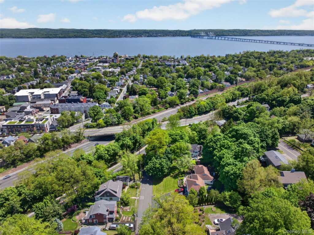 1 Lawrence Street, Nyack, NY 10960 - Photo 42 of 47