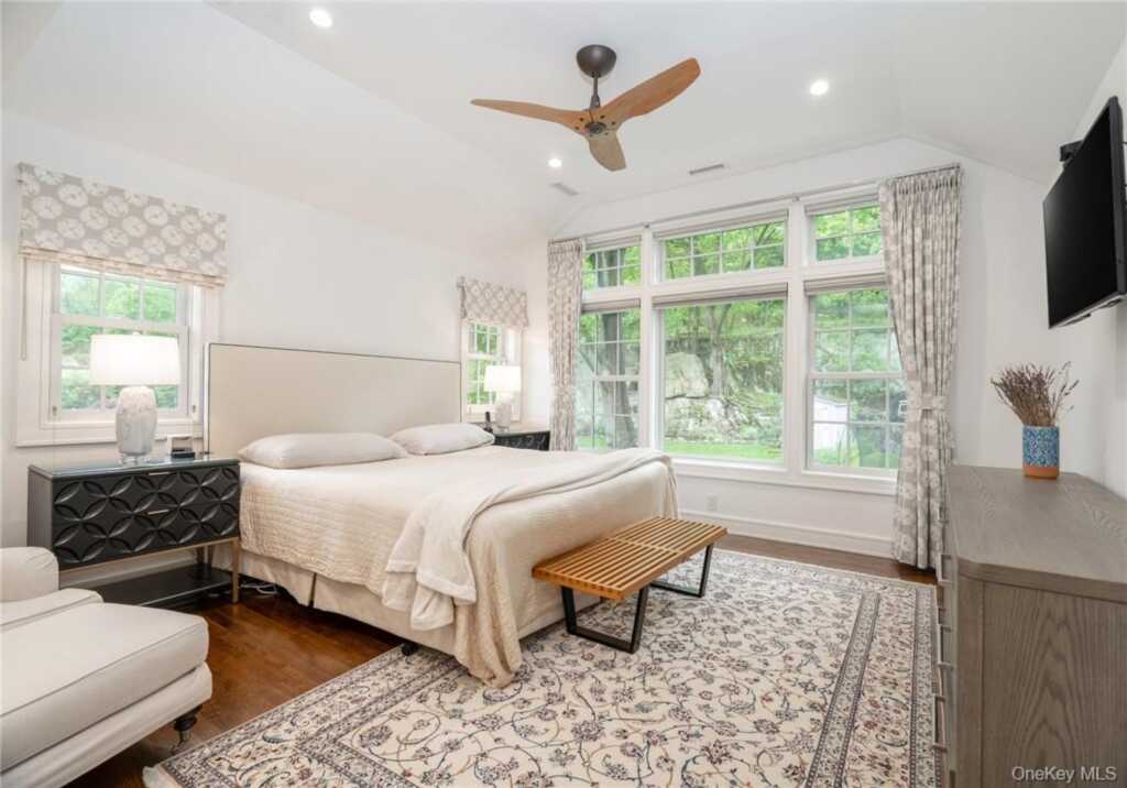 10 Loewen Court, Rye, NY 10580 - Photo 17 of 35