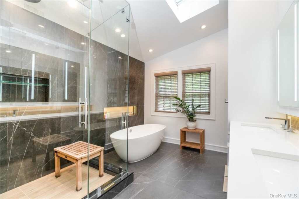 10 Loewen Court, Rye, NY 10580 - Photo 19 of 35