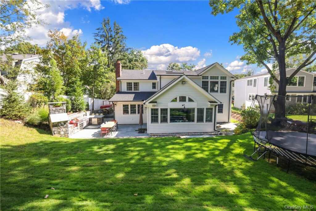 10 Loewen Court, Rye, NY 10580 - Photo 28 of 35