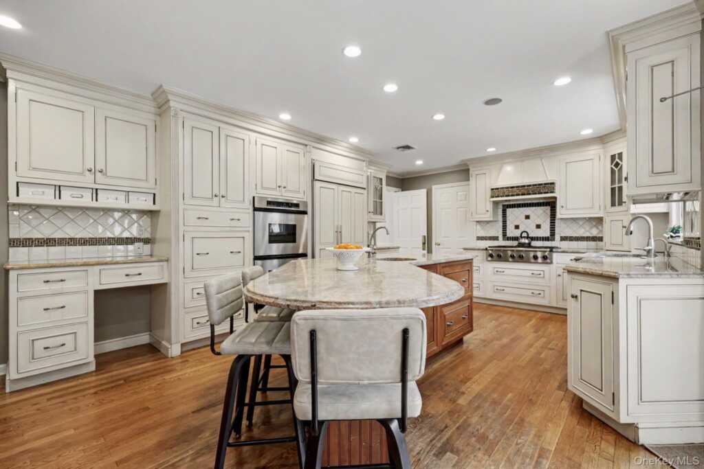 4 Clark Lane, Rye, NY 10580 - Photo 13 of 30