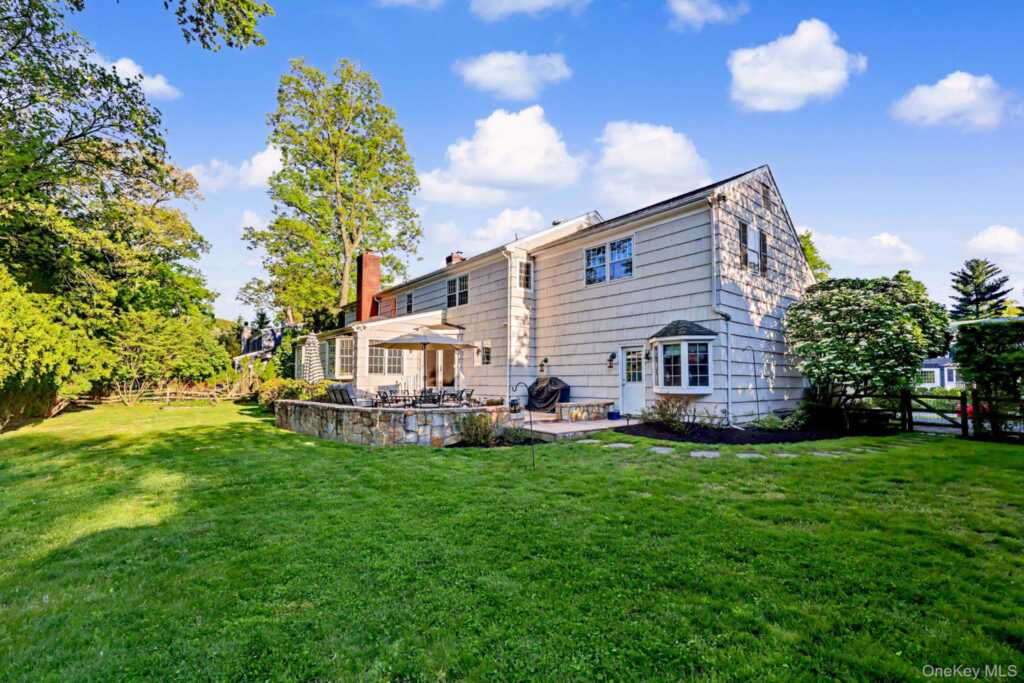 4 Clark Lane, Rye, NY 10580 - Photo 2 of 30
